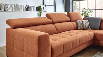Ecksofa KAWOO aus Stoff in Orange KAWOO Serie 7567 - Ecksofa Signal-oranger Strukturstoff TCM 727 & schwarze Metallfüße S17 - ca. 293 x 201 cm