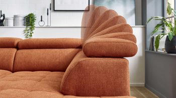 Ecksofa KAWOO aus Stoff in Orange KAWOO Serie 7567 - Ecksofa Signal-oranger Strukturstoff TCM 727 & schwarze Metallfüße S17 - ca. 293 x 201 cm