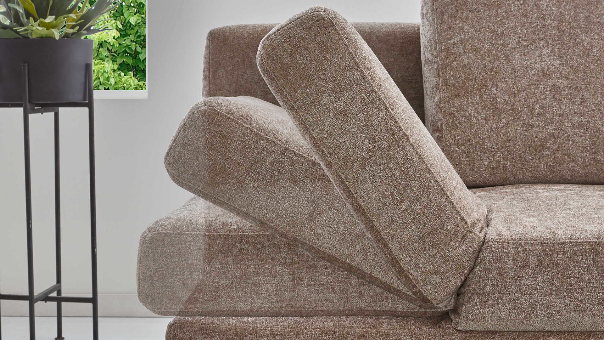 Schlafsofa Restyl aus Stoff in Beige Schlafsofa Tino beiger Bezug 2-6799 & Buchenholzfüße