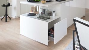 Einbauküche culineo® aus Holz in Weiß Culineo® Einbauküche C648 mit AEG Einbaugeräten Hochglanz Weiß - zweizeilig