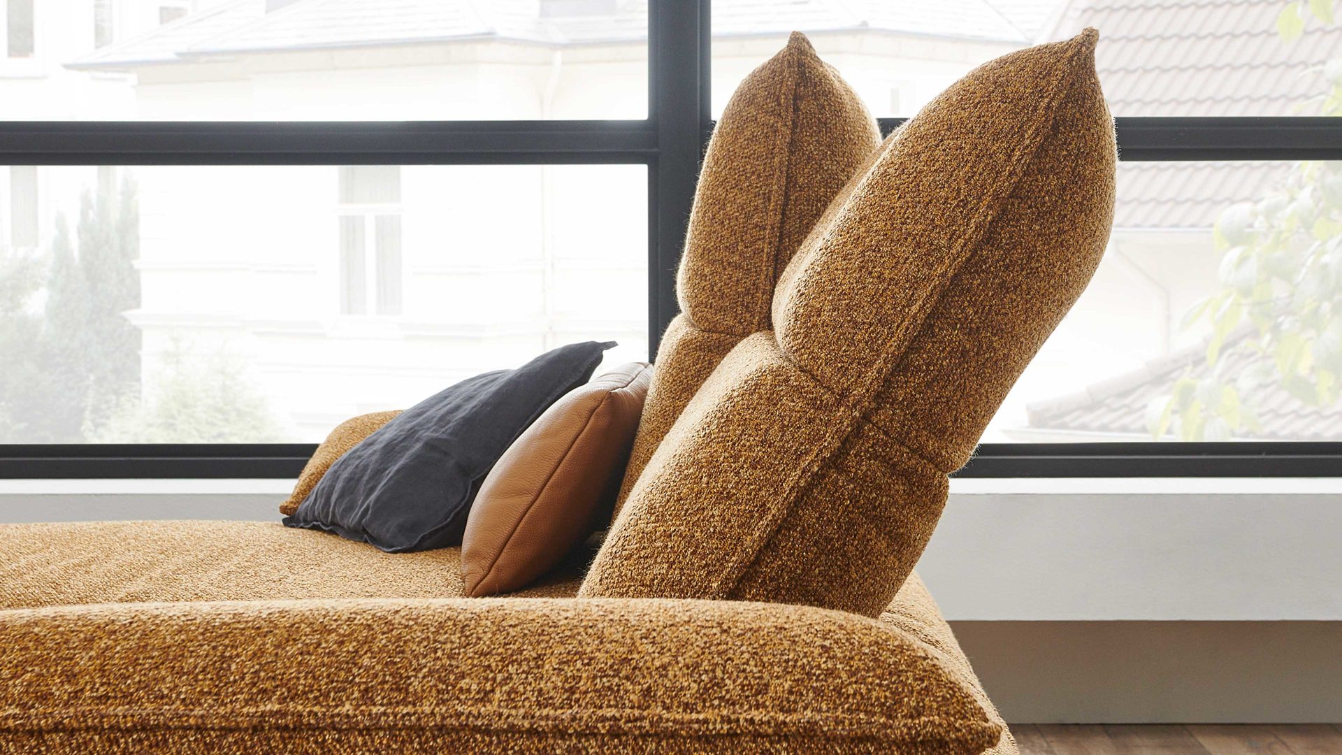 Ecksofa Koinor aus Stoff in Hellbraun KOINOR Polstermöbel Serie Caio - Ecksofa hellbrauner Stoffbezug Intense 35 & Metallfüße - Stellfläche ca. 161 x 236 cm