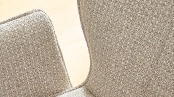 Vierfußstuhl Interliving aus Stoff in Beige Interliving Esszimmer Serie 5115 - Armlehnstuhl Aiko Four A32 beiger Bezug Shout 05 & anthrazitfarbenes Metall