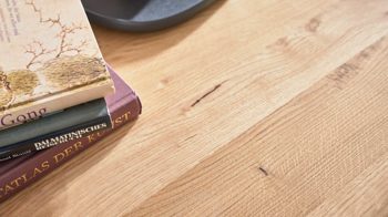 Esstisch Interliving aus Holz in Holzfarben Interliving Esszimmer Serie 5115 - Esstisch mit Eichenholz astige Eiche & anthrazitfarbenes Metall - ca. 200 x 100 cm