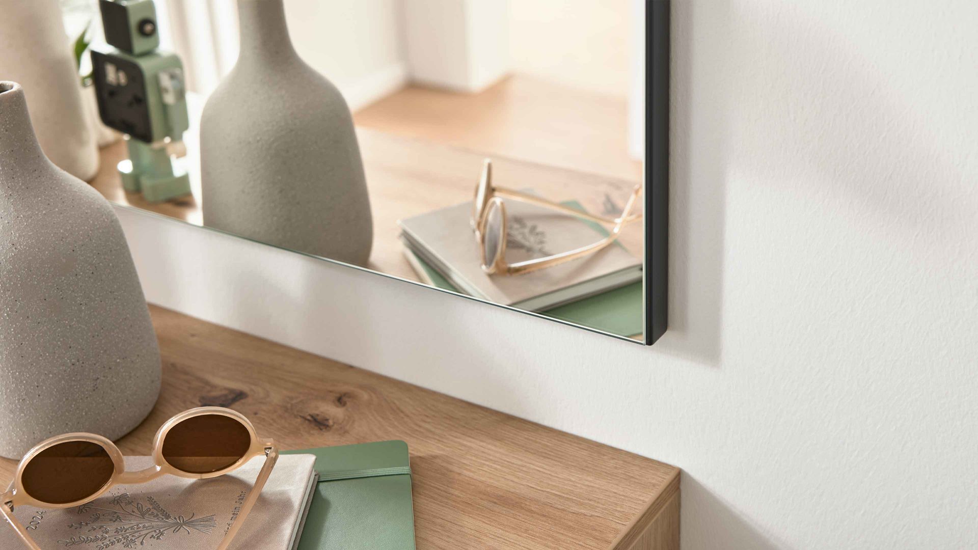 Garderoben-Set Interliving aus Holz in Anthrazit Interliving Garderobe Serie 6012 - Garderobenmöbel-Set anthrazitfarbener Mattlack & Asteiche