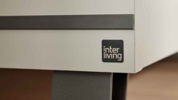 Bettgestell Interliving aus Holz in Hellgrau Interliving Schlafzimmer Serie 1032 – Bettgestell Kieselgrau & Havanna - Liegefläche ca. 180 x 200 cm