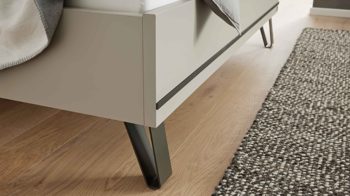 Möbelbeleuchtung Interliving aus Holz in Weiß Interliving Schlafzimmer Serie 1032 – Komplettzimmer mit Beleuchtung Weiß & Kieselgrau - Liegefläche ca. 180 x 200 cm