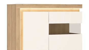 Vitrine Wojcik aus Holz in Weiß Wohnprogramm Lyon - Vitrine Weiß & Riviera Eiche - zweitürig, Höhe ca. 124 cm