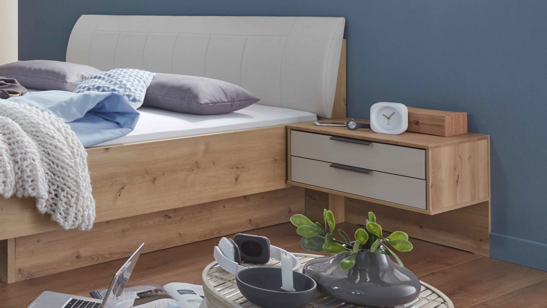 Nachtkommode Wiemann | oeseder aus Holz in Weiß WIEMANN Modena Plus - Hänge-Nachtkonsolen-Set Champagner & Eiche bianco - zweiteilig, Breite ca. 60 cm