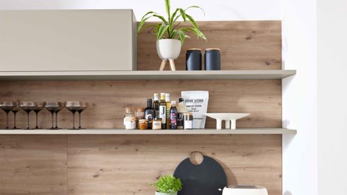 Einbauküche WERT KÜCHE® aus Holz in Grau WERT KÜCHE® Mattea mit Side by Side Kühl-Gefrierkombi Kieselgrau & Wildeiche - zweizeilig