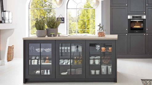 Einbauküche WERT KÜCHE® aus Holz in Schwarz WERT KÜCHE® Vida mit Miele Backofen Lavaschwarz Satin – zweiteilig