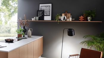 Einbauküche Nolte® küchen aus Holz in Holzfarben nolte® Einbauküche Artline mit Constructa-Einbaugeräten Stripe Wood Crema & Platingrau - zweizeilig