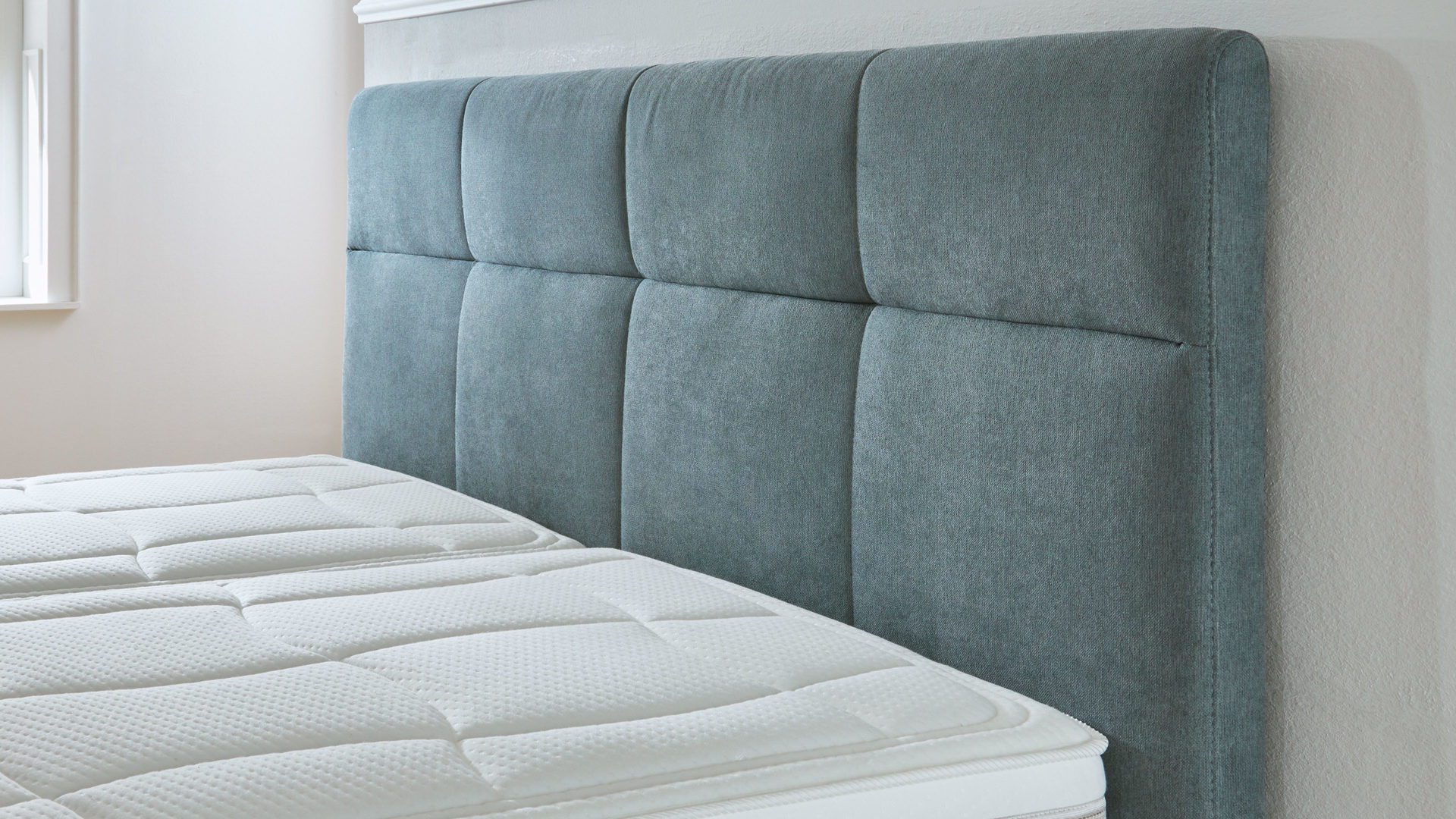 Polsterbett comfortmaster besser sitzen, liegen, leben aus Stoff in Hellblau Comfortmaster Polsterbett Serie OC-PB23104 stahlfarbene Mikrofaser Nele – Liegefläche ca. 180 x 200 cm