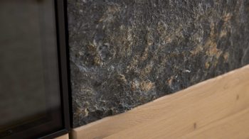 Wohnwand Interliving aus Holz in Holzfarben Interliving Wohnzimmer Serie 2029 - Wohnwand Wildeiche & Granit-Steinoptik - dreiteilig, Breite ca. 275 cm