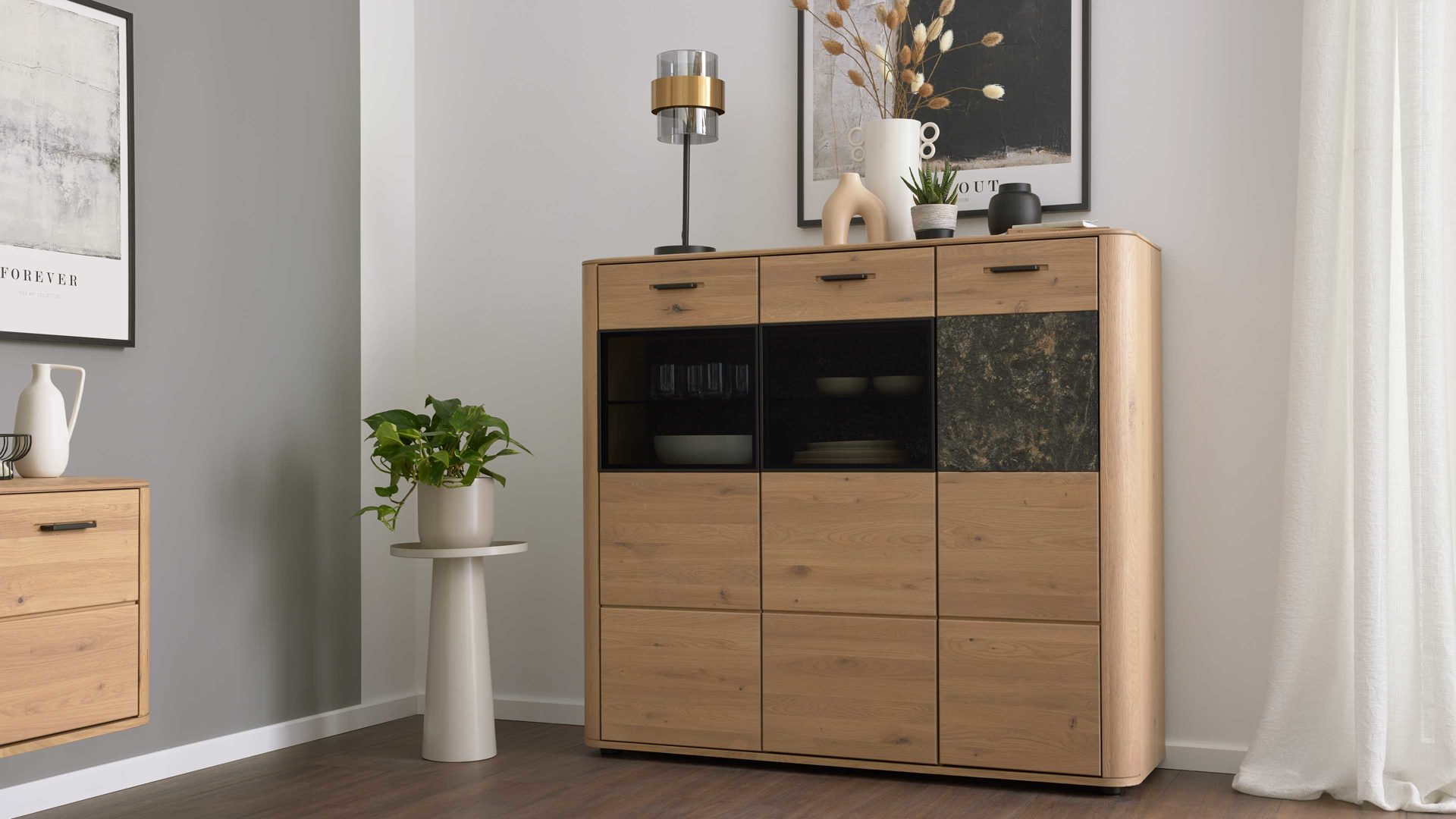 Sideboard Interliving aus Holz in Holzfarben Interliving Wohnzimmer Serie 2029 - Highboard 22 Wildeiche & Granit-Steinoptik - drei Türen, eine Schublade, Breite ca. 132 cm