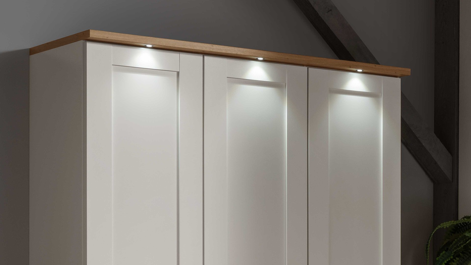 Kranzleiste Wiemann | oeseder aus Holz in Holzfarben WIEMANN Schlafzimmerserie Marlow - Kranzleiste Bianco Eiche - Länge ca. 150 cm