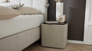 Nachttisch Interliving aus Stoff in Beige Interliving Boxspringbett Serie 1418 - Nachtkonsole 85138 naturfarbener Webstoff Famosa
