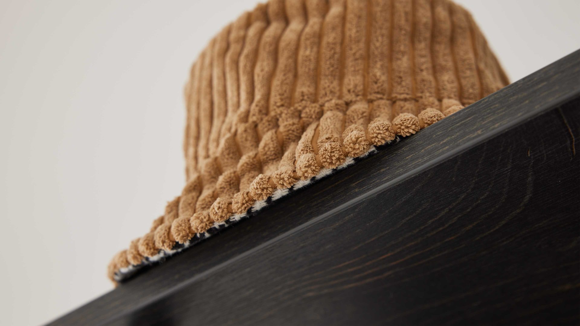 Wandgarderobe Interliving aus Holz in Schwarz Interliving Garderobe Serie 6012 - Wandgarderobe Räuchereiche - ca. 80 x 180 cm