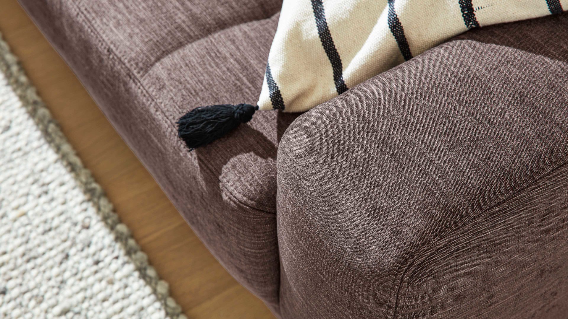 Ecksofa Interliving aus Stoff in Braun Interliving Sofa Serie 4250 – Ecksofa brauner Bezug Brisbane 9591 – Stellfläche ca. 215 x 285 cm