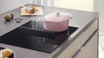 Einbauküche Express küchen aus Holz in Grau EXPRESS KÜCHEN Einbauküche Clean mit IGNIS Einbaugeräten Cremegrau & Eiche grau - zweizeilig