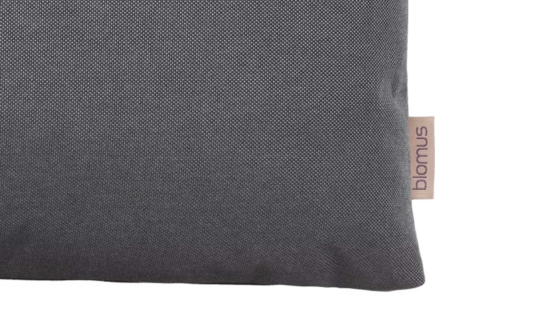 Kissen Blomus aus Kunstfaser in Dunkelgrau blomus Outdoor Lounge-Kissen Stay kohlefarbene Kunstfaser – ca. 70 x 30 cm