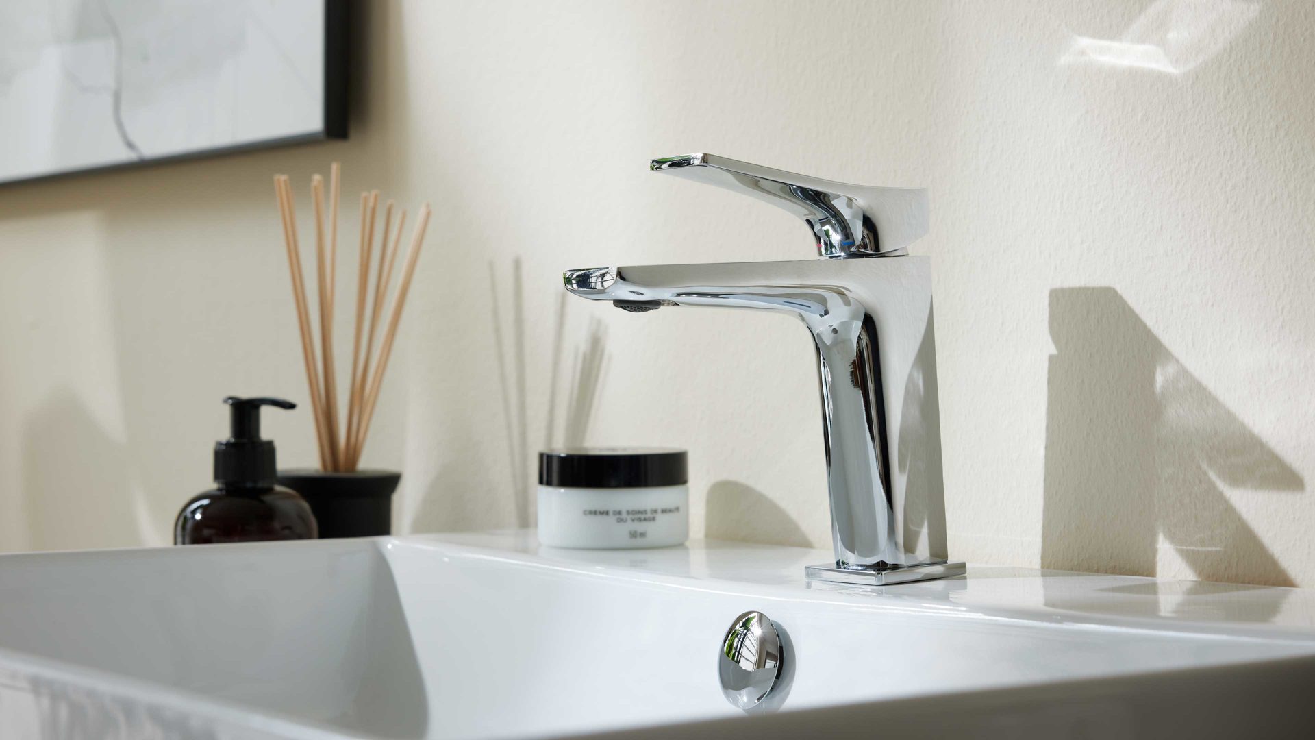 Badmöbel-Set Interliving aus Holz in Weiß Interliving Bad Serie 7357 - Badmöbel-Set mit Extras Alpinweiß & Eiche Havanna