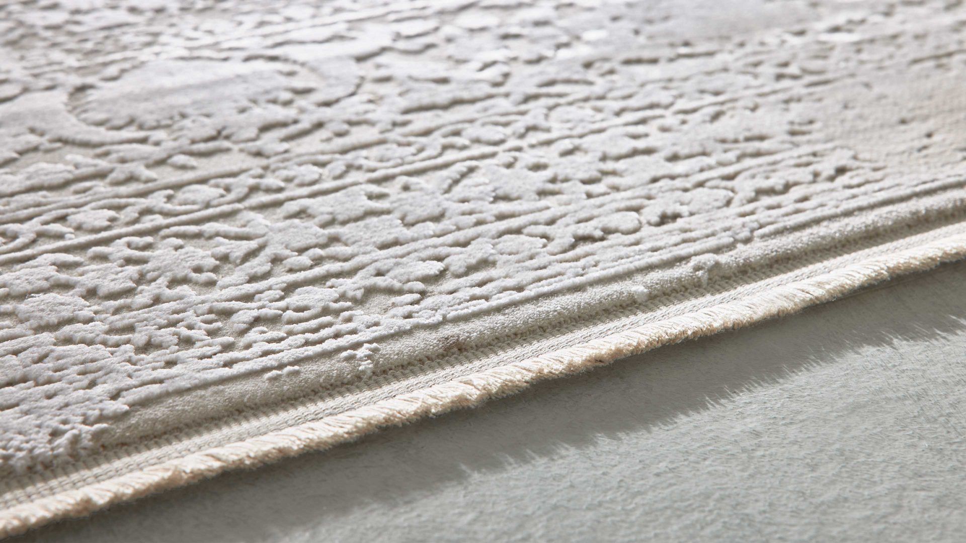Webteppich Interliving aus Mischgewebe in Hellgrau Interliving Teppich Serie L-8710 Silber – ca. 67 x 130 cm