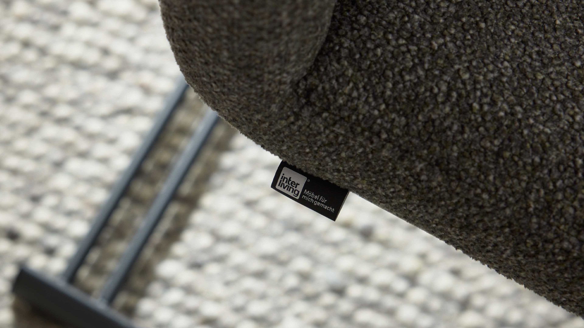 Schwingstuhl Interliving aus Stoff in Grün Interliving Esszimmer Serie 5119 - Schwingstuhl olivfarbener Bezug Havanna & anthrazitfarbenes Metall