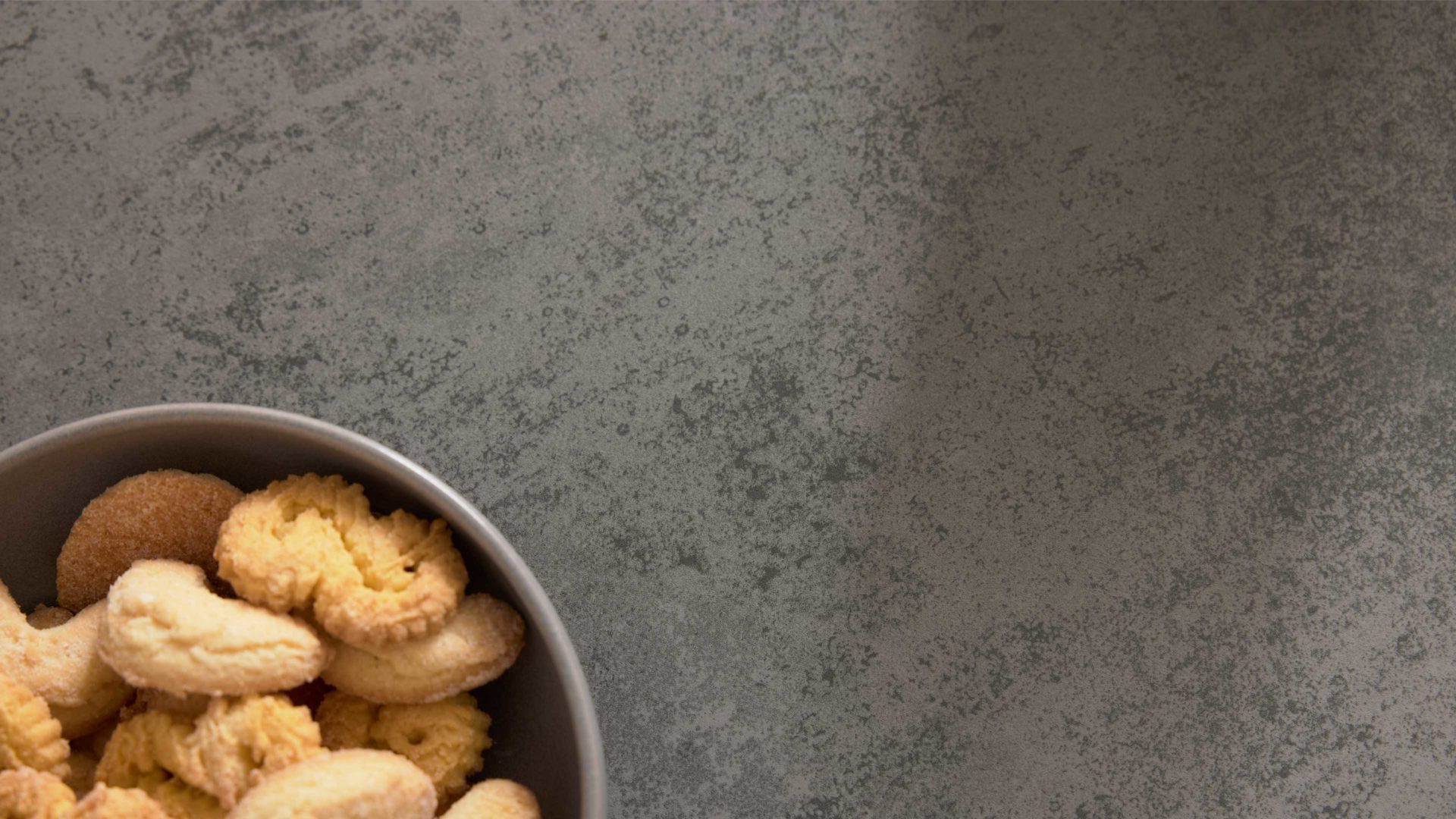 Couchtisch Interliving aus Keramik in Grau Interliving Couchtisch Serie 6222 silbergraue Keramik & schwarzer Stahl - ca. 140 x 90 cm