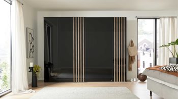 Kleiderschrank Interliving aus Holz in Schwarz Interliving Kleiderschrank Serie 1208 - Schwebetürenschrank Schwarzglas & Atlantic Eiche - zwei Türen, Breite ca. 270 cm