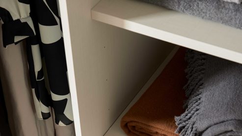 Kleiderschrank Interliving aus Holz in Schwarz Interliving Kleiderschrank Serie 1208 - Schwebetürenschrank 98431 Schwarzglas & Atlantic Eiche - zwei Türen, Breite ca. 270 cm