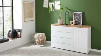 Kombikommode Interliving aus Holz in Weiß Interliving Kleiderschrank Serie 1208 - Kombikommode alpinweißes Glas & Artisan Eiche - eine Tür, vier Schubladen, Breite ca. 120 cm