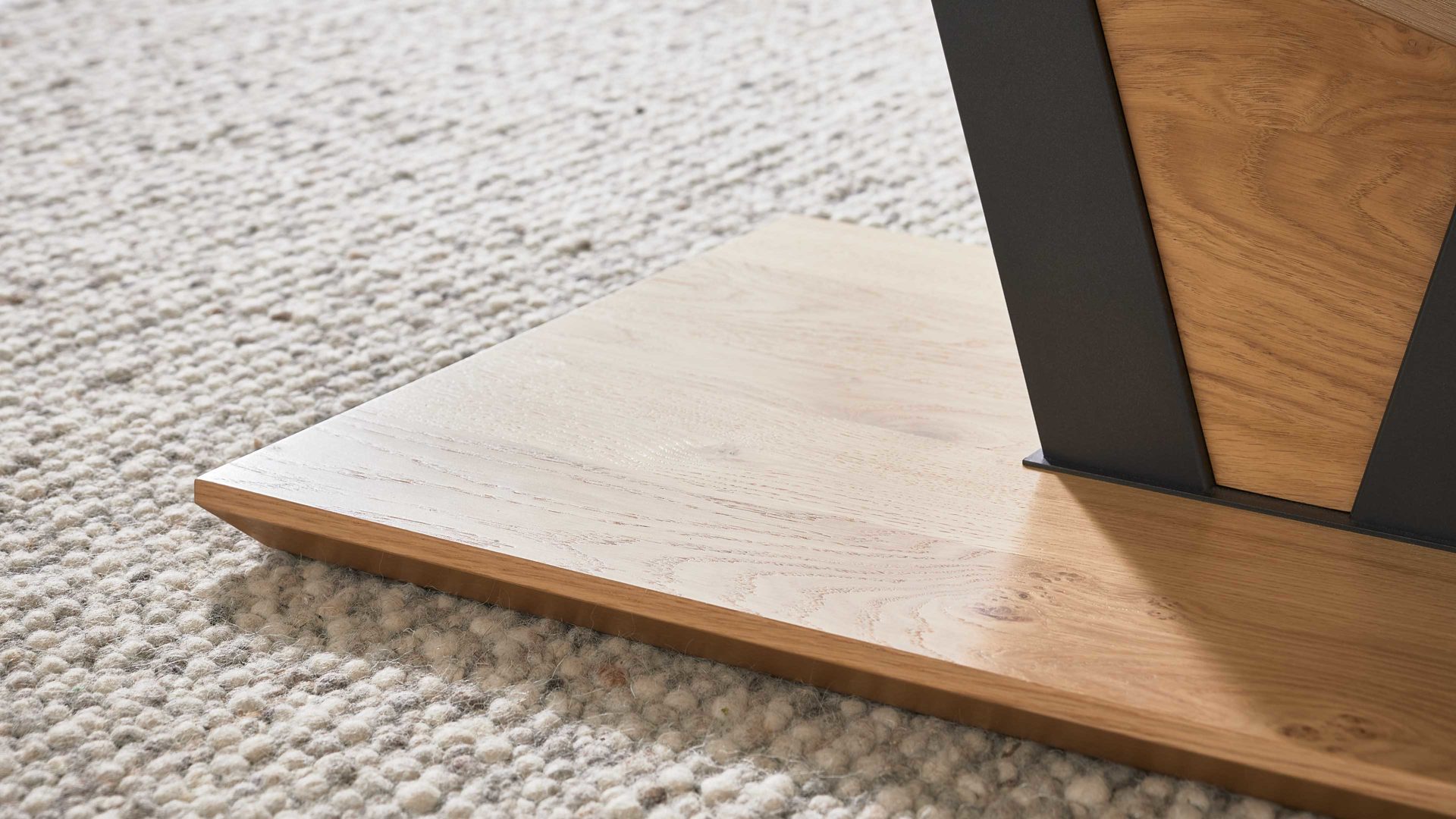 Couchtisch Interliving aus Holz in Holzfarben Interliving Couchtisch Serie 6224 - Couchtisch Klarglas & Wildeiche - ca. 118 x 65 cm