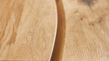 Esstisch Interliving aus Holz in Schwarz Interliving Esszimmer Serie 5118 – Esstisch 7913 Charakter-Eiche & mattschwarzes Eisen - ca. 180 x 100 cm