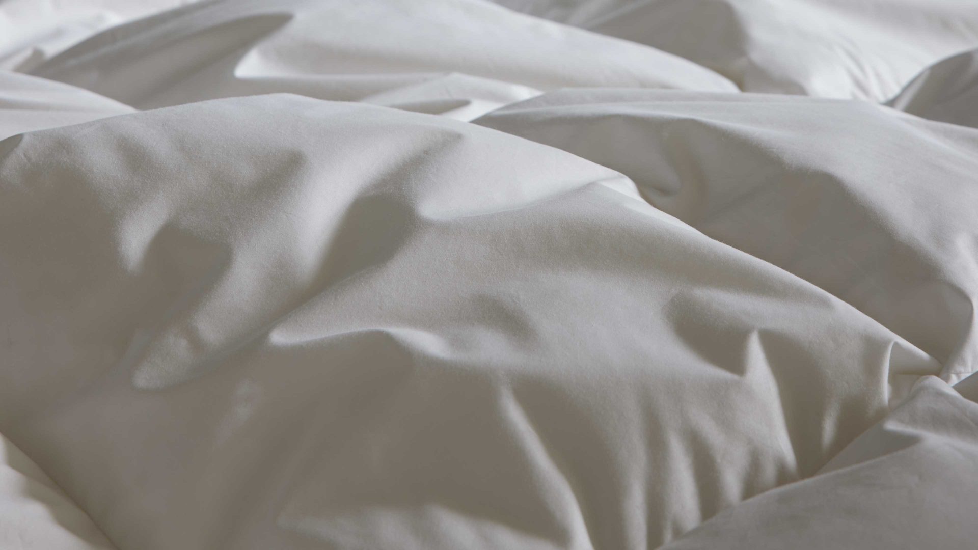 Daunendecke Interliving aus Stoff in Weiß Interliving Bettdecke Serie 9204 - Daunendecke als Winterbett warm, ca. 960 g Daunen - ca. 155 x 200 cm