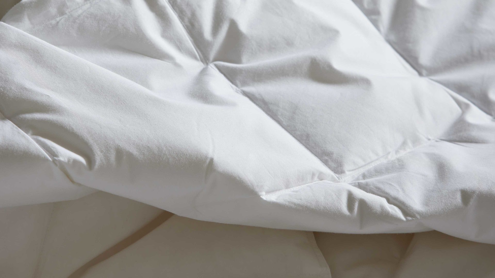 Daunendecke Interliving aus Stoff in Weiß Interliving Bettdecke Serie 9204 - Daunendecke als Sommerbett extraleicht, ca. 240 g Daunen - ca. 135 x 200 cm