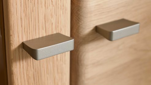 Vitrine Interliving aus Holz in Holzfarben Interliving Wohnzimmer Serie 2028 - Vitrine Wildeiche - vier Türen, Breite ca. 82 cm