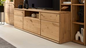 Lowboard Interliving aus Holz in Holzfarben Interliving Wohnzimmer Serie 2028 - Lowboard 1650 Wildeiche - zwei Türen, eine Schublade, Breite ca. 205 cm