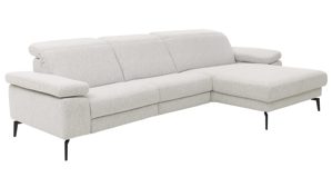 Ecksofa Interliving aus Stoff in Weiß Interliving Sofa Serie 4065 – Ecksofa ecrufarbener Webstoff Loft & schwarze Metallfüße – Stellfläche ca. 288 x 183 cm