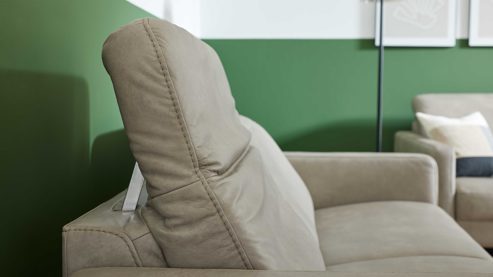 2,5-Sitzer Interliving aus Leder in Grau Interliving Sofa Serie 4065 – 2,5-Sitzer kieselfarbenes Leder Cloudy gravel & schwarze Metallfüße – Länge ca. 210 cm