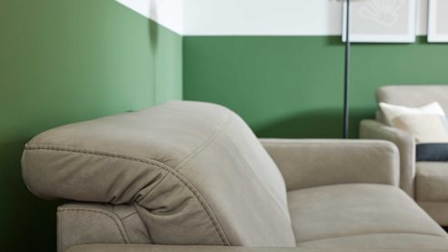 Zweisitzer Interliving aus Leder in Grau Interliving Sofa Serie 4065 – Zweisitzer kieselfarbenes Leder Cloudy gravel &amp; schwarze Metallfüße – Länge ca. 180 cm