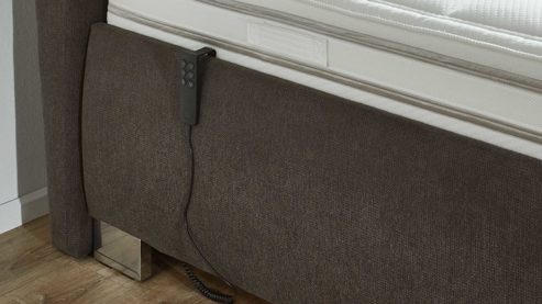 Boxspringbett comfortmaster besser sitzen, liegen, leben aus Stoff in Anthrazit Comfortmaster OC-PB23155 - Boxspringbett mit motorischen Lattenrahmen anthrazitfarbene Mikrofaser Billie – Liegefläche ca. 200 x 200 cm