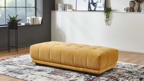 Polsterhocker KAWOO aus Stoff in Gelb KAWOO Serie 7587 - Polsterhocker goldgelbe Chenille XBO 05 & schwarze Metallfüße - ca. 156 x 72 cm