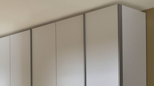 Kleiderschrank Rauch aus Holz in Hellgrau rauch ORANGE Schranksystem Skat - Kleiderschrank Seidengrau - sechs Türen, Breite ca. 301 cm