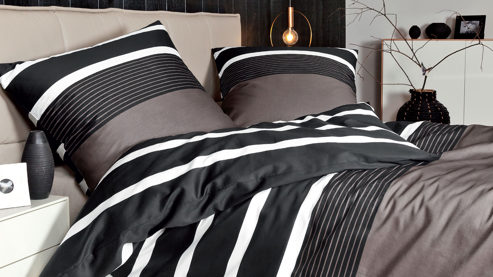 Bettwäsche-Set Janine® aus Naturfaser in Dunkelbraun J. D. Bettwäsche-Set nougatfarbener Mako-Satin – zweiteilig, ca. 135 x 200 cm