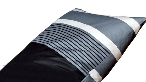 Bettwäsche-Set Janine® aus Naturfaser in Grau J. D. Bettwäsche-Set silberfarbener Mako-Satin – zweiteilig, ca. 135 x 200 cm