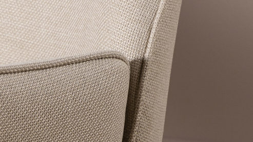 Vierfußstuhl Actona group aus Stoff in Beige Armlehnstuhl Glenda beiger Webstoff Basel 24 & schwarzes Metall