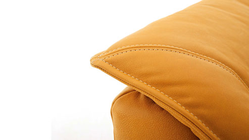 Vierfußstuhl Koinor aus Leder in Gelb KOINOR drehbarer Polsterstuhl Alino sonnengelber Lederbezug India & Metallfüße