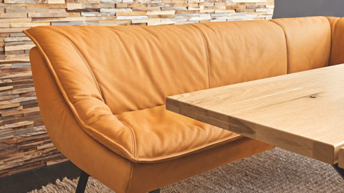 Eckbank Koinor aus Leder in Gelb KOINOR Eckbank Alino sonnengelber Lederbezug India & Metallkufen - ca.  243 x 192 cm