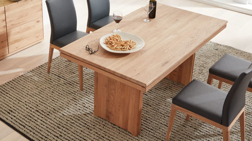Esstisch Decker aus Holz in Holzfarben DECKER Massivholztisch Volterra Plus als Esszimmermöbel biancofarbene Wildeiche – ca. 130 x 80 cm
