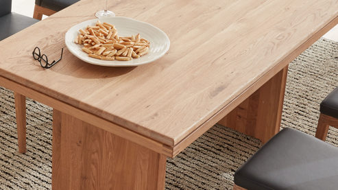 Esstisch Decker aus Holz in Holzfarben DECKER Massivholztisch Volterra Plus als Esszimmermöbel biancofarbene Wildeiche – ca. 180 x 90 cm